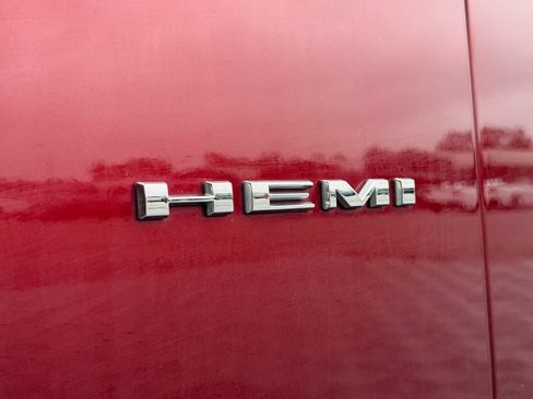 Used 2022 Dodge Challenger R/T RWD image 17