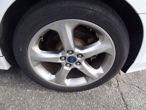 Used 2015 Ford Fusion SE w/ Equipment Group 201A image 17