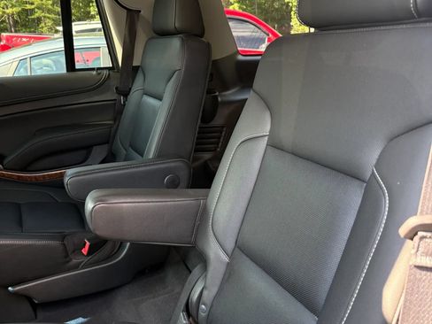 Used 2019 Chevrolet Tahoe Premier w/ RST 6.2L Performance Edition AWD/4WD image 20