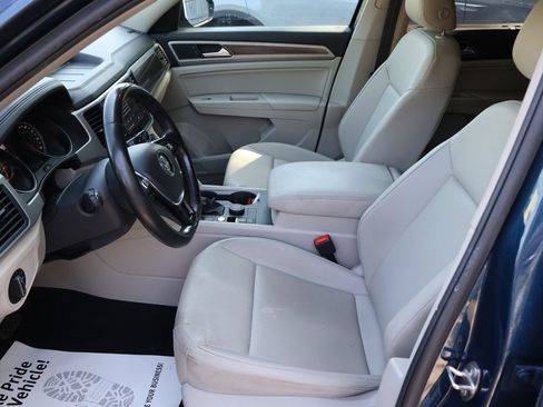 Used 2019 Volkswagen Atlas SE w/ Towing Package AWD/4WD image 18