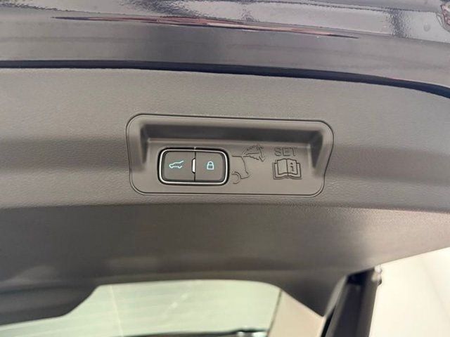 Used 2026 Ford Explorer Active w/ Active Comfort Package RWD image 33