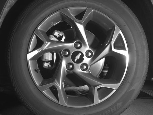 Used 2025 Chevrolet Trax LT w/ LT Convenience Package FWD image 12
