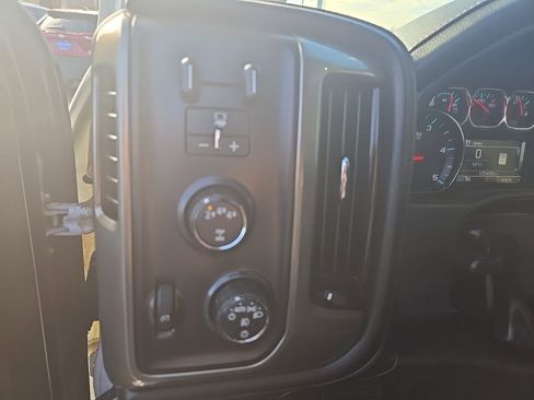 Used 2018 Chevrolet Silverado 2500 High Country w/ Duramax Plus Package image 13