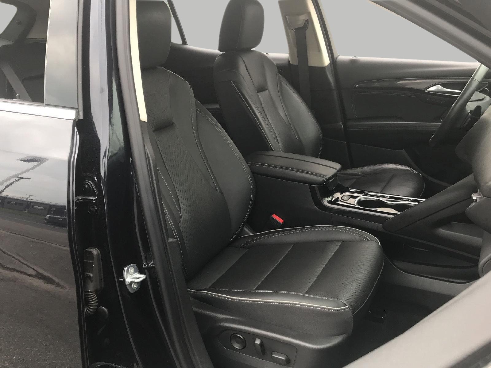 Used 2021 Buick Envision Essence w/ Technology Package I AWD/4WD image 20