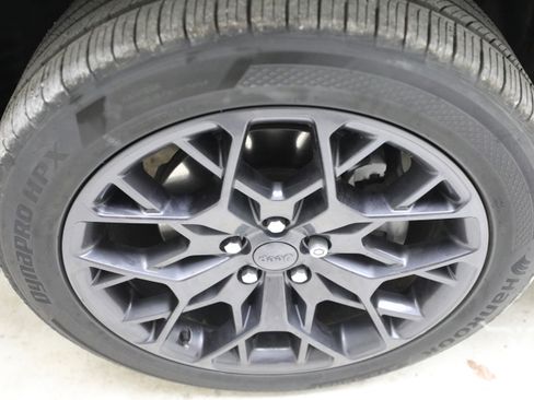 Used 2023 Jeep Grand Cherokee Summit AWD/4WD image 33