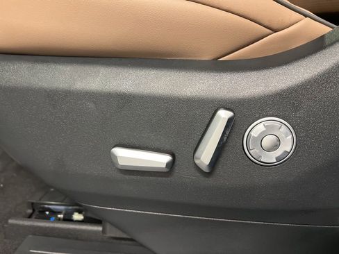 New 2026 Lincoln Navigator Black Label AWD/4WD image 38