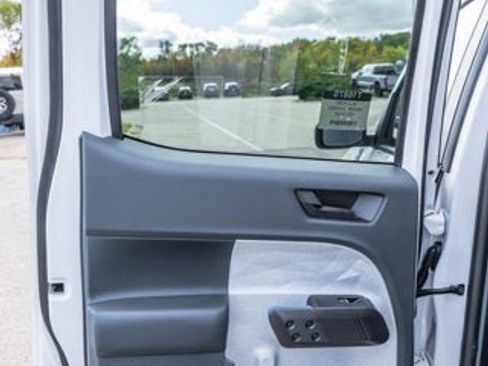 New 2025 Ford Maverick XLT w/ Equipment Group 301A image 15