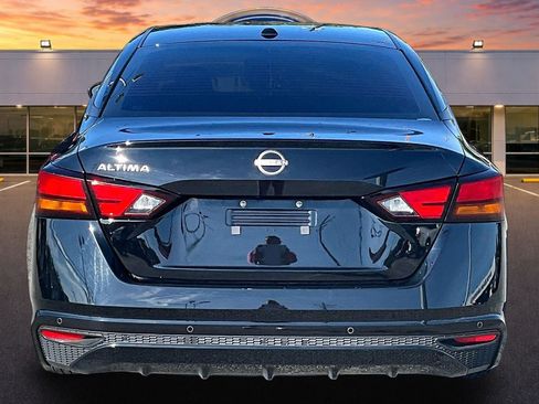 Used 2025 Nissan Altima 2.5 SV FWD image 4