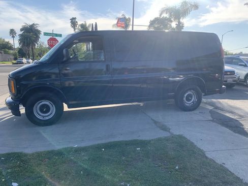 Used 2000 Chevrolet Express 1500 image 4