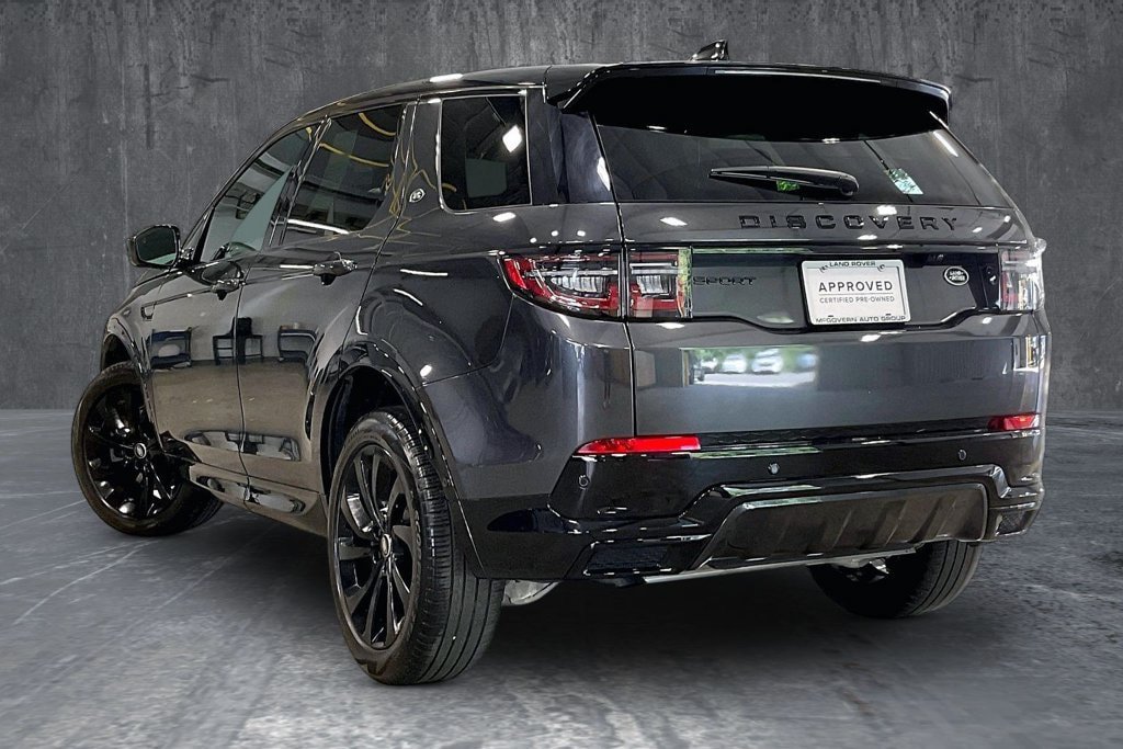 Used 2025 Land Rover Discovery Sport Dynamic SE AWD/4WD image 4
