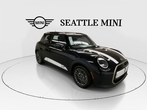 New 2026 MINI Cooper S image 2