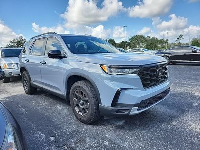 Used 2025 Honda Pilot TrailSport