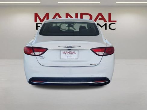 Used 2016 Chrysler 200 Limited FWD image 6
