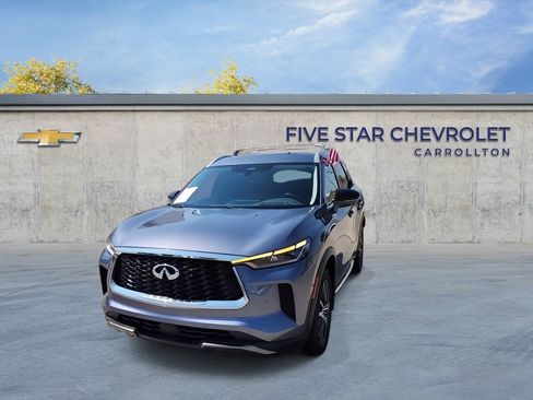 Used 2023 INFINITI QX60 Sensory w/ Vision Package FWD image 3