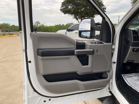 Certified 2021 Ford F250 XLT AWD/4WD image 6