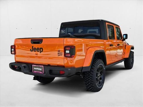 New 2025 Jeep Gladiator Willys image 2