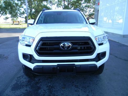 Used 2023 Toyota Tacoma SR AWD/4WD image 8