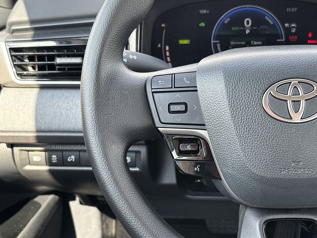 Used 2026 Toyota Camry LE w/ Convenience Package FWD image 17