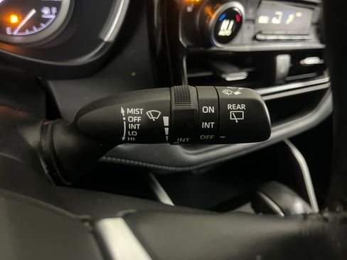 Used 2020 Toyota Highlander XLE image 65