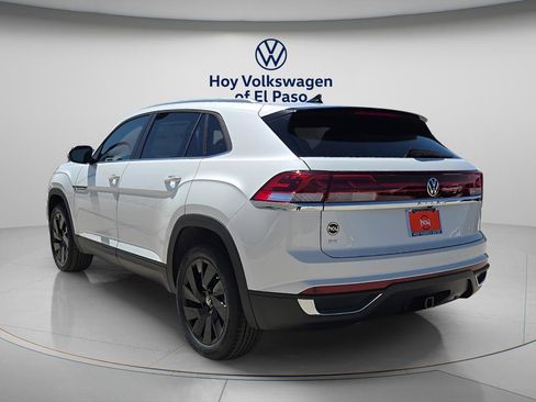 New 2026 Volkswagen Atlas Cross Sport SE FWD image 4