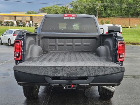New 2026 RAM 2500 Big Horn AWD/4WD image 8