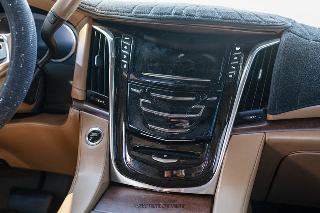 Used 2017 Cadillac Escalade Platinum AWD/4WD image 23