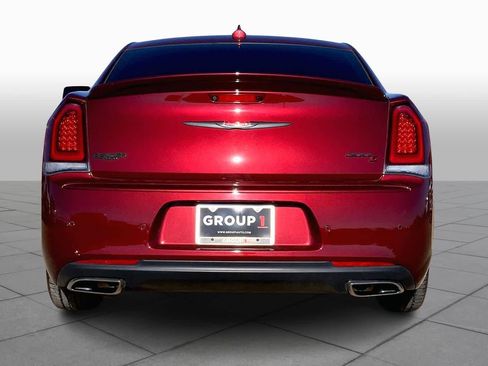 Used 2023 Chrysler 300 S w/ Comfort Group image 4