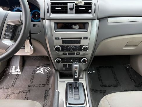 Used 2010 Ford Fusion SE FWD image 17