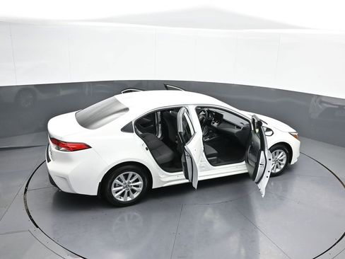 Certified 2025 Toyota Corolla LE image 43