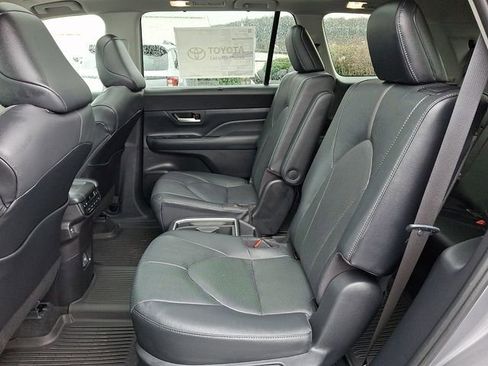New 2026 Toyota Grand Highlander Platinum image 5