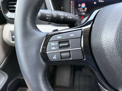 Used 2025 Honda Pilot Elite image 24