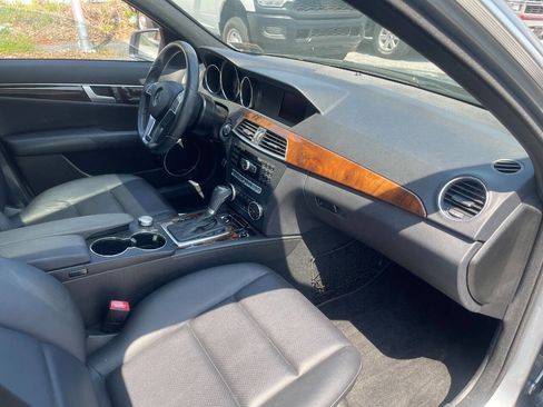 Used 2013 Mercedes-Benz C 250 Sedan image 24