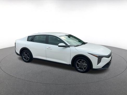 Used 2026 Kia K4 FWD image 2