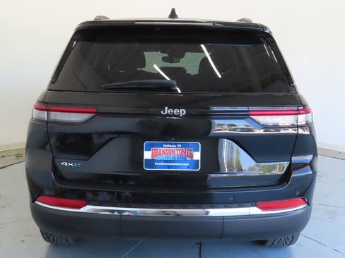 Used 2022 Jeep Grand Cherokee Limited 4xe image 6