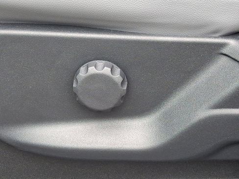 New 2025 Ford F550 4x4 Regular Cab Super Duty image 13