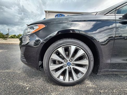 Used 2020 Ford Fusion SE AWD/4WD image 18