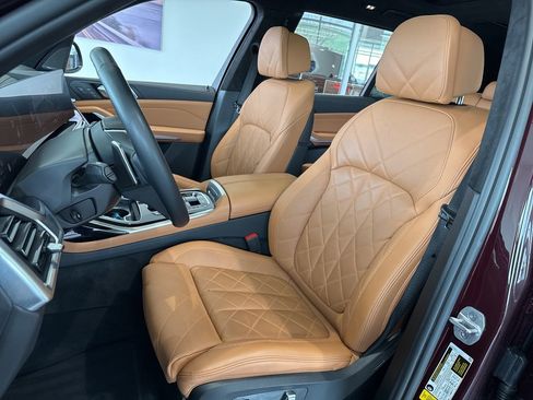 Certified 2024 BMW X7 xDrive40i w/ Executive Package image 18