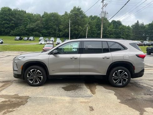 Used 2026 Buick Enclave Sport Touring AWD/4WD image 9