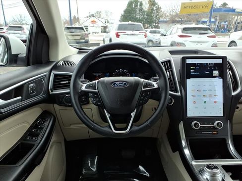 Certified 2022 Ford Edge Titanium image 16