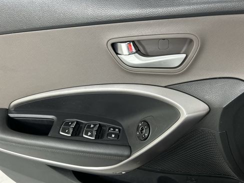 Used 2017 Hyundai Santa Fe Sport FWD image 11