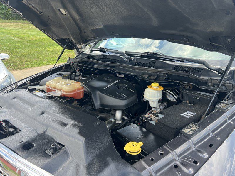 Used 2015 RAM 1500 Laramie AWD/4WD image 13