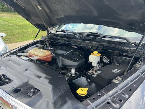 Used 2015 RAM 1500 Laramie AWD/4WD image 13
