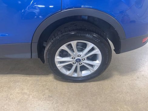 Used 2018 Ford Escape SE image 9