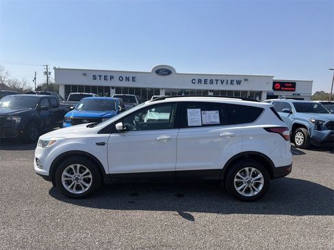 Used 2018 Ford Escape SE image 8