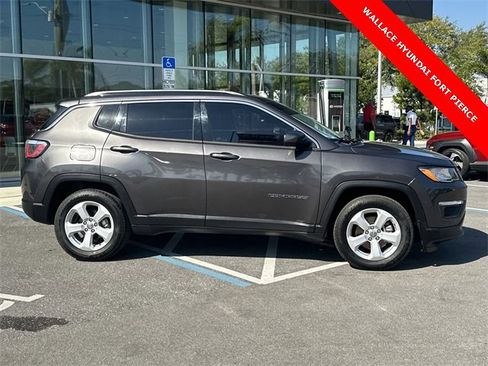 Used 2020 Jeep Compass Latitude image 5