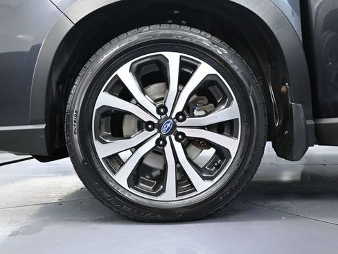 Used 2019 Subaru Forester Limited w/ Popular Package #3 image 17