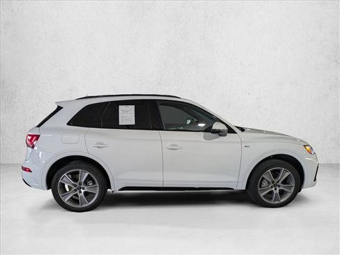Certified 2025 Audi Q5 2.0T Premium image 4
