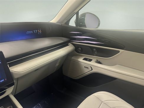 New 2026 Lincoln Nautilus Premier w/ Equipment Group 102A image 17