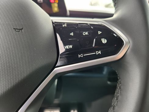 New 2025 Volkswagen ID. Buzz Pro S image 30