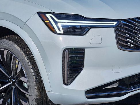 New 2026 Volvo XC90 T8 Ultra w/ Protection Package Premier image 27